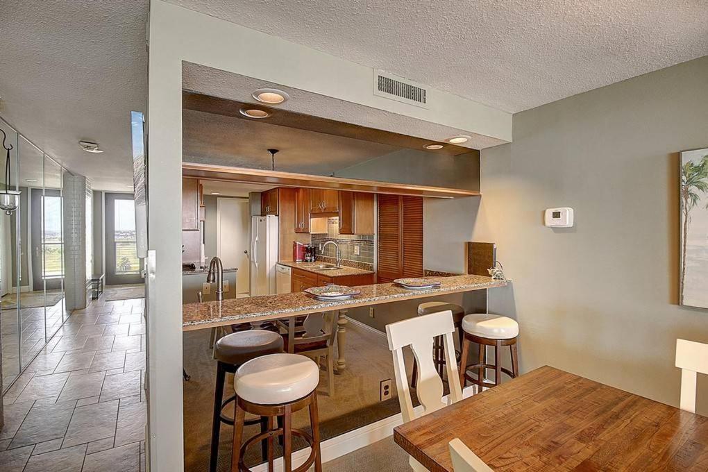 Sunrises And Ocean Views In This 2 Bedroom 2 Bath Port Aransas Ngoại thất bức ảnh